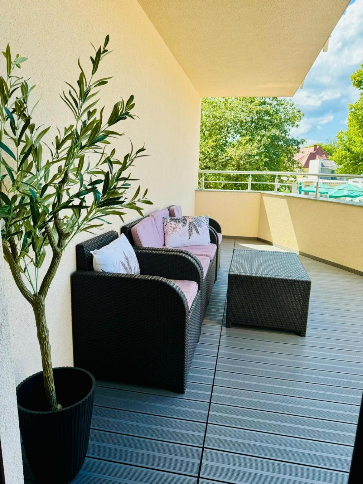 Azyl Bed & Breakfast Ustronie Morskie Exterior foto
