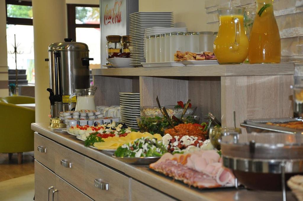 Azyl Bed & Breakfast Ustronie Morskie Exterior foto